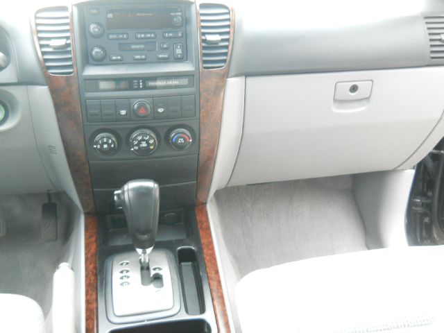 2005 Kia Sorento CREW CAB