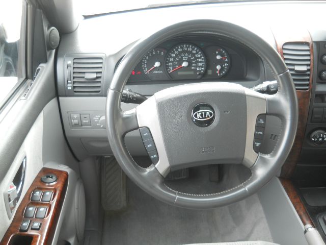 2005 Kia Sorento CREW CAB