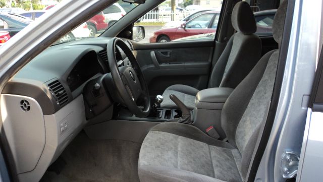 2005 Kia Sorento 4x4 Styleside Lariat