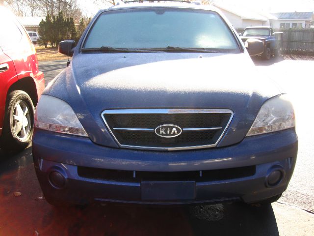 2005 Kia Sorento LS Truck