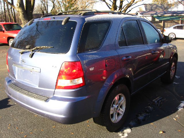 2005 Kia Sorento LS Truck