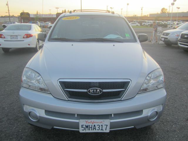 2005 Kia Sorento 4x4 Styleside Lariat