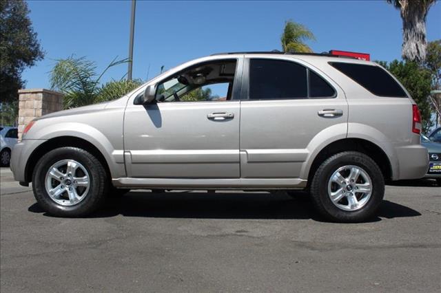 2005 Kia Sorento BASE LS XTR