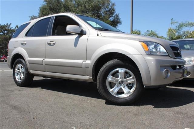 2005 Kia Sorento BASE LS XTR