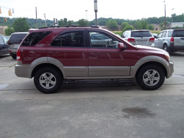 2005 Kia Sorento Crew Cab 126.0 WB 1SC LS Z85