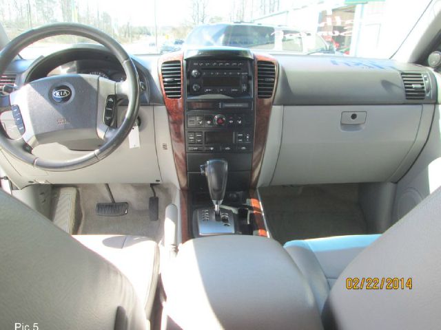 2005 Kia Sorento CREW CAB