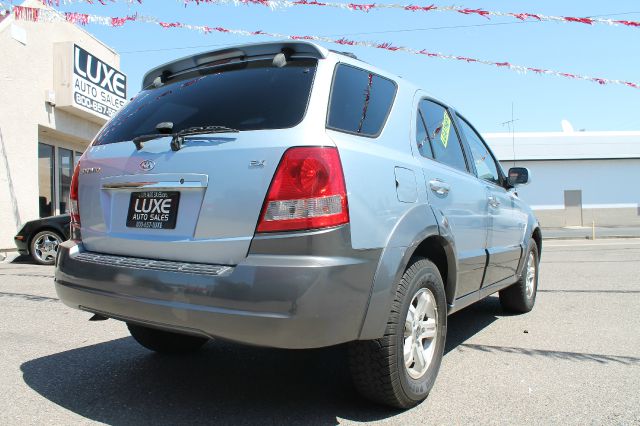 2005 Kia Sorento Crew Cab 126.0 WB 1SC LS Z85