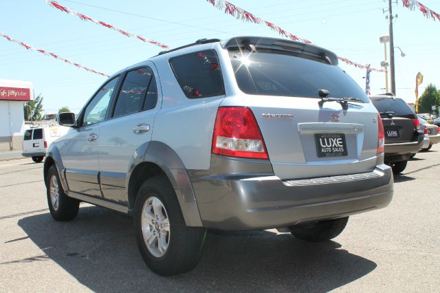 2005 Kia Sorento Crew Cab 126.0 WB 1SC LS Z85