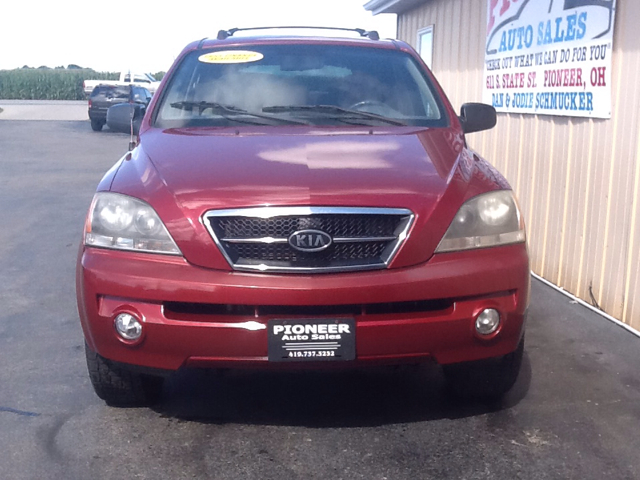 2005 Kia Sorento LS Truck