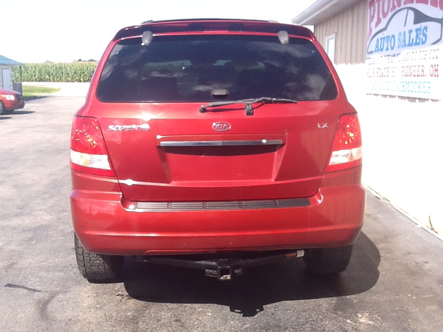 2005 Kia Sorento LS Truck