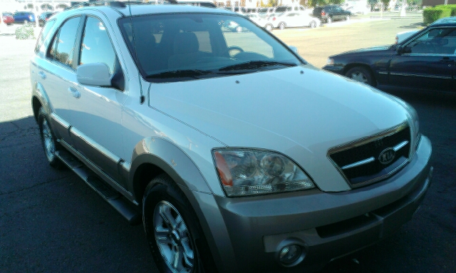 2005 Kia Sorento 4x4 Styleside Lariat