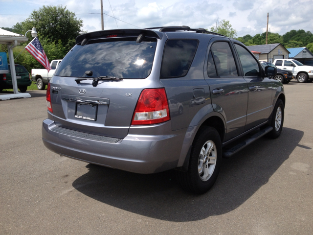 2005 Kia Sorento LS Truck