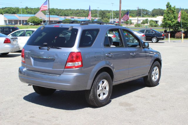 2005 Kia Sorento Crew Cab 126.0 WB 1SC LS Z85