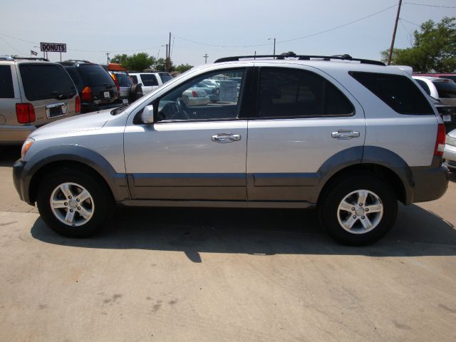 2006 Kia Sorento LS Truck