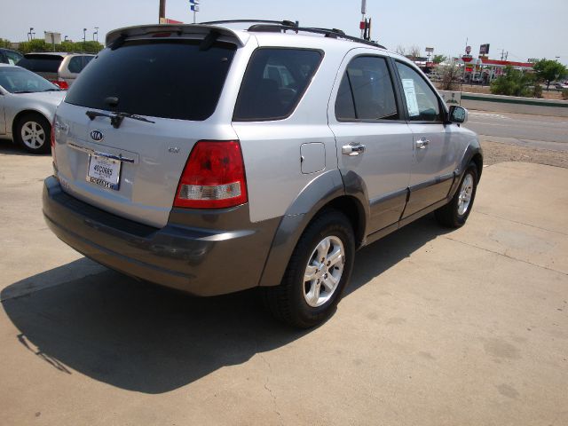 2006 Kia Sorento LS Truck