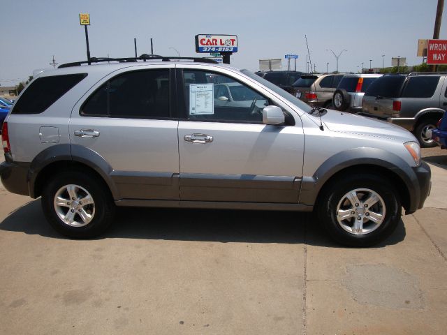 2006 Kia Sorento LS Truck