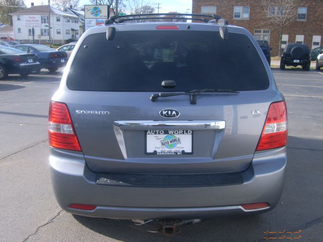 2007 Kia Sorento LS Truck