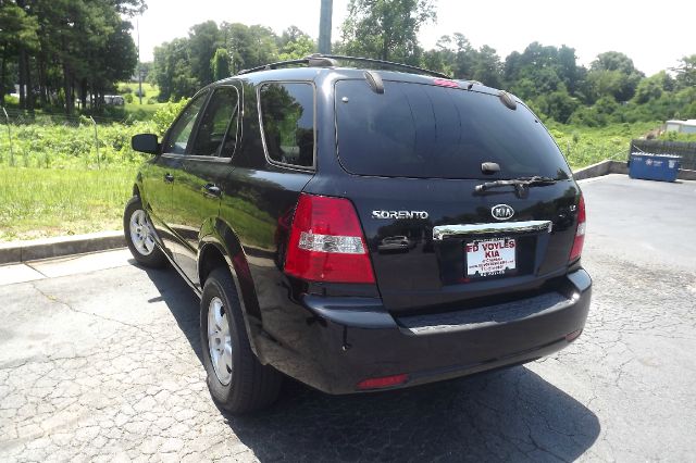 2007 Kia Sorento Crew Cab 126.0 WB 1SC LS Z85