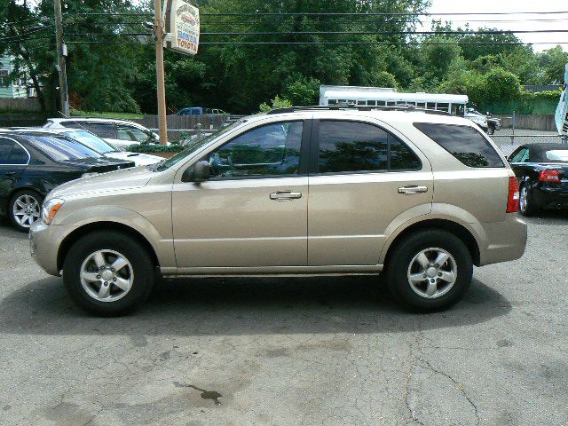 2007 Kia Sorento LS Truck