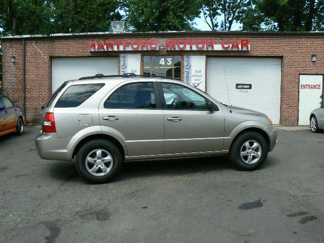 2007 Kia Sorento LS Truck