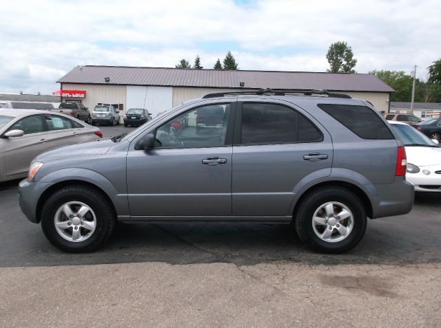 2007 Kia Sorento LS Truck