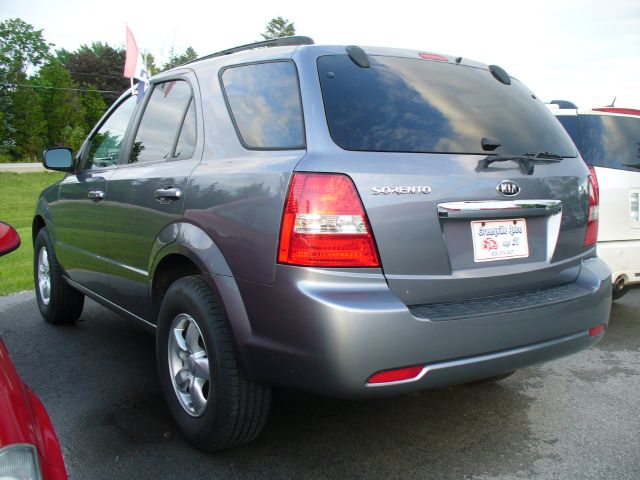 2008 Kia Sorento LS Truck