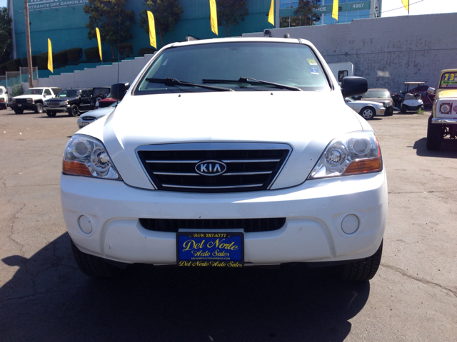 2008 Kia Sorento LS Truck