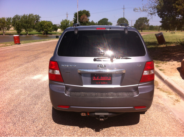 2008 Kia Sorento LS Truck