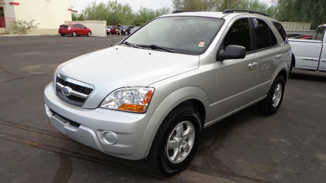 2009 Kia Sorento LS Truck