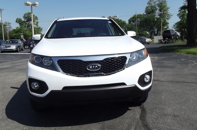 2011 Kia Sorento 4x4 Styleside Lariat