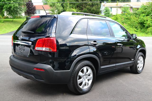 2011 Kia Sorento EX - DUAL Power Doors