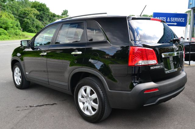 2011 Kia Sorento EX - DUAL Power Doors