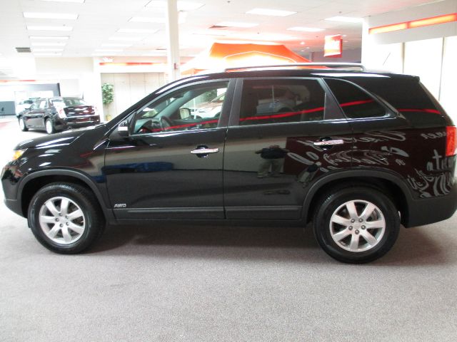 2011 Kia Sorento LS Truck