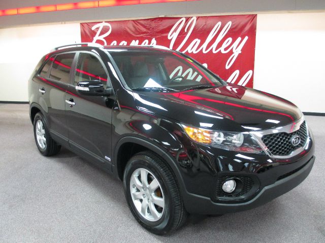 2011 Kia Sorento LS Truck