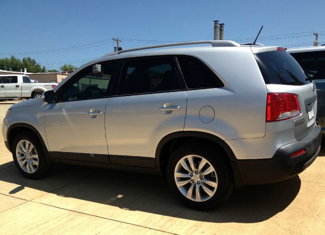 2011 Kia Sorento 4x4 Styleside Lariat