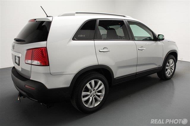 2011 Kia Sorento Elk Conversion Van