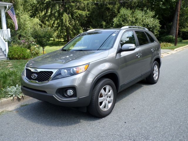 2011 Kia Sorento 4x4 Styleside Lariat