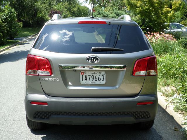 2011 Kia Sorento 4x4 Styleside Lariat