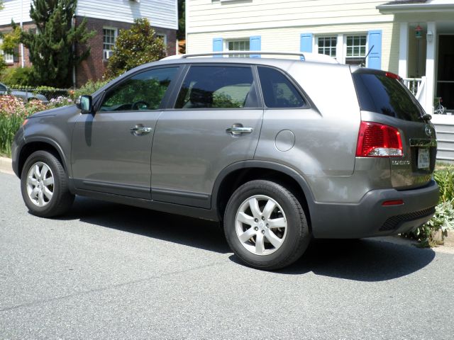 2011 Kia Sorento 4x4 Styleside Lariat