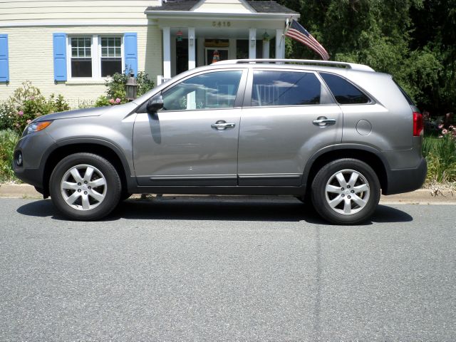 2011 Kia Sorento 4x4 Styleside Lariat