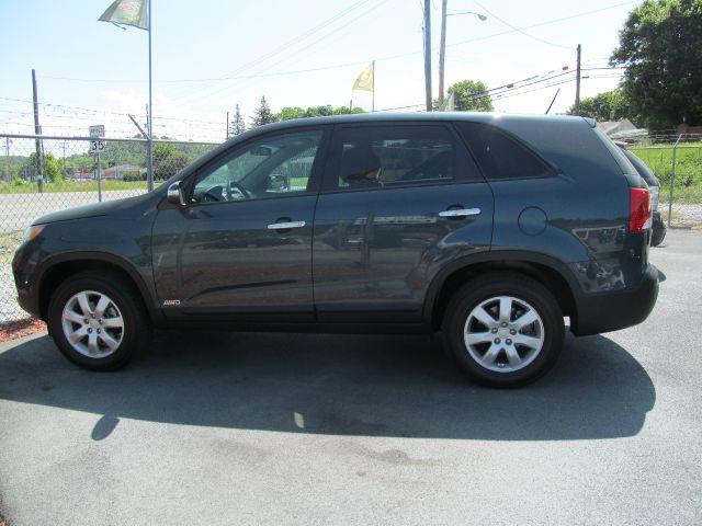 2011 Kia Sorento LS Truck