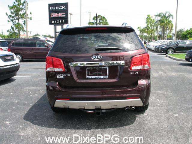 2011 Kia Sorento AWD, REAR DVD, Navigation, 3RD ROW, Mem/heat Seats