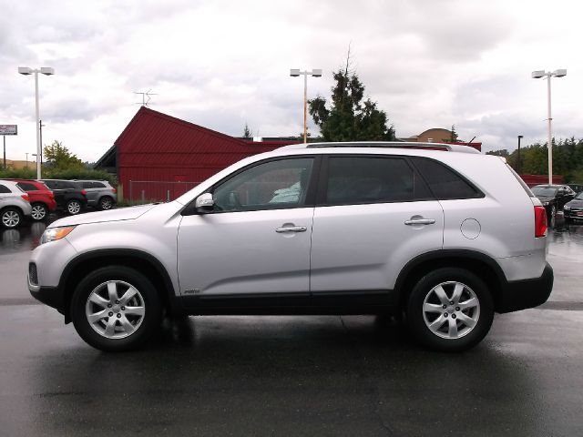 2012 Kia Sorento LS Truck