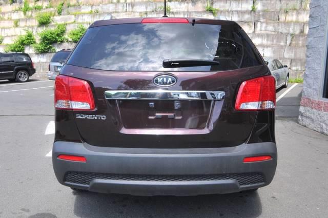 2013 Kia Sorento Elk Conversion Van