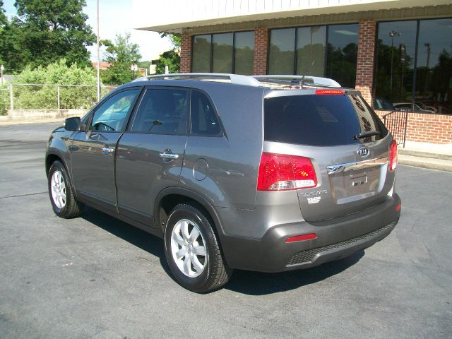 2013 Kia Sorento XE 4x4 Truck