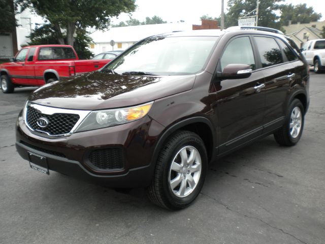 2013 Kia Sorento XE 4x4 Truck