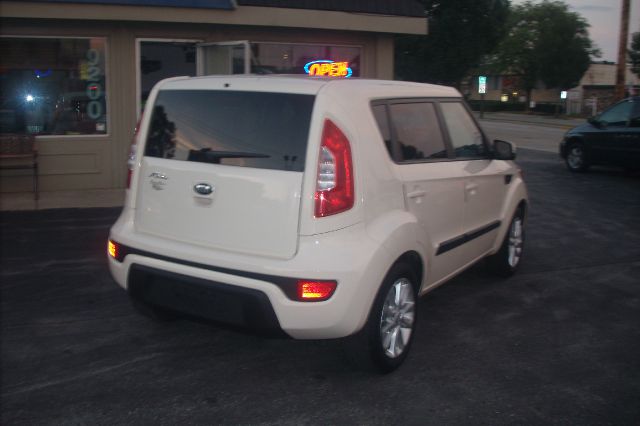 2013 Kia Soul All-wheel Drive LS