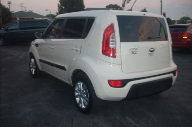 2013 Kia Soul All-wheel Drive LS