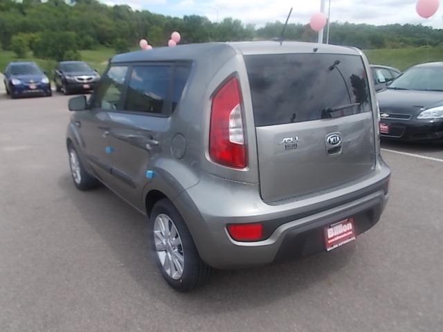 2013 Kia Soul Base