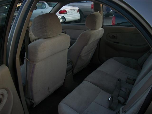 2003 Kia Spectra 24 Box